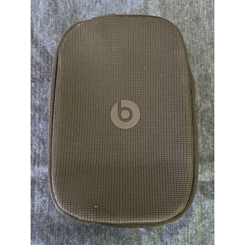Beats by Dr. Dre Headphone Zip Case Black Excellent Condition Just The Case